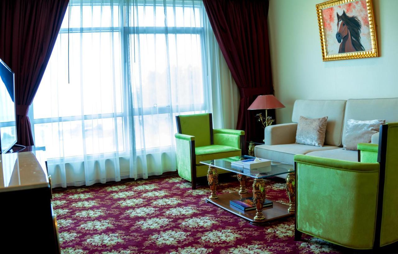 Ewan Hotel Sharjah Exteriör bild